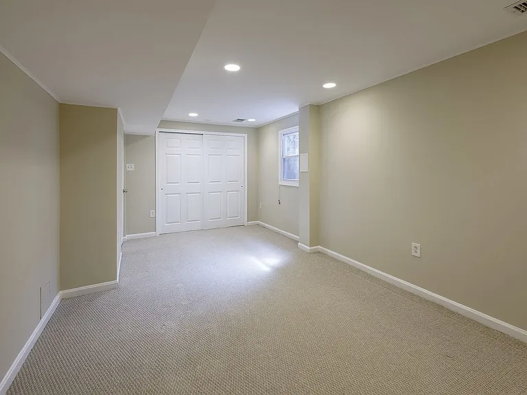 4 Ritchfield Ct — Photo 36