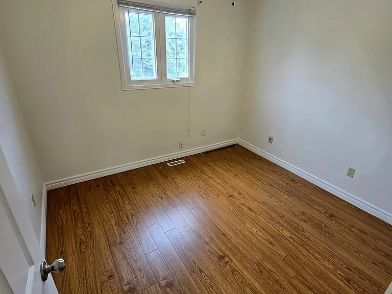 1592 Marshcourt Dr #MAIN — Photo 11