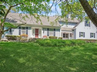 25 Rocky Hill Rd, Mount Sinai, NY 11766