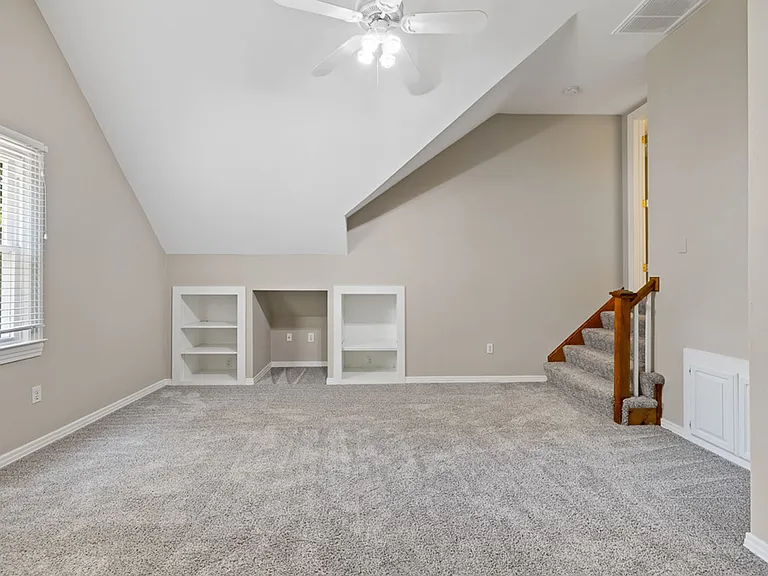 501 Asbury Ct — Photo 38