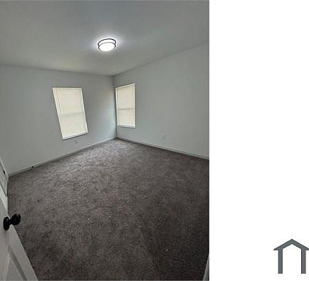 5th image of 2837 S Staples St #A