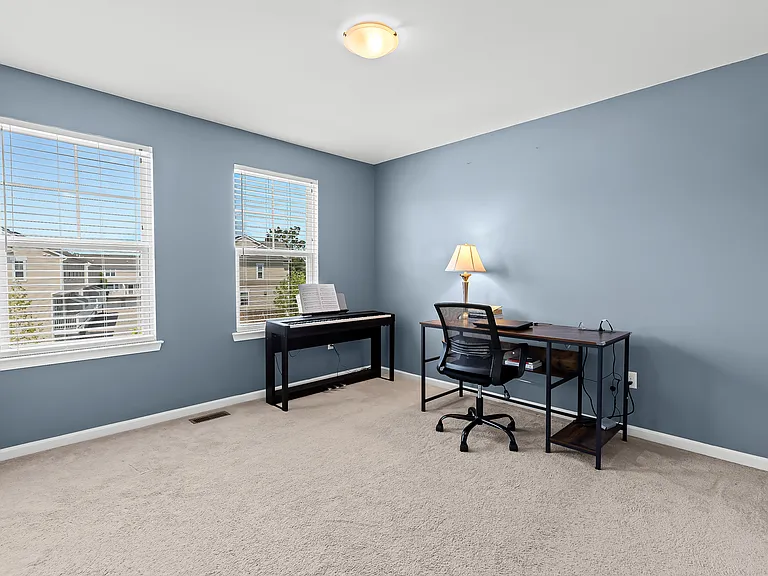 506 Midland Blvd — Photo 13