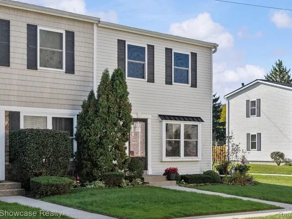 1151 Marquette Ct, Rochester, MI 48307