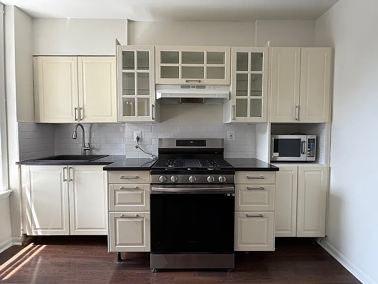 67 Franklin St #3 — Photo 3