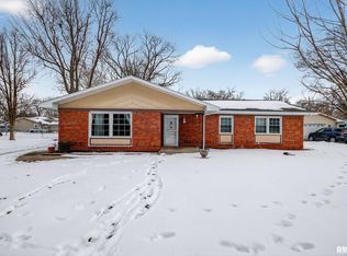 53 Mishawaka Dr, Rochester, IL 62563