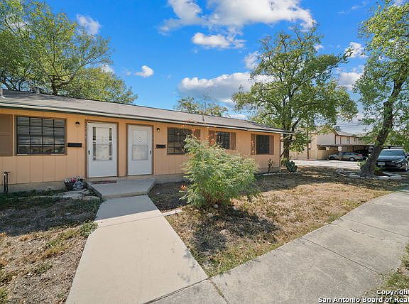 3rd image of 206 Bexar Dr