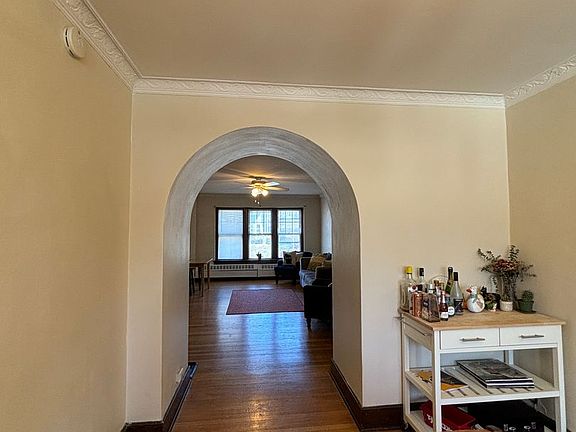 2nd image of 3237 N Oakland Ave APT 1