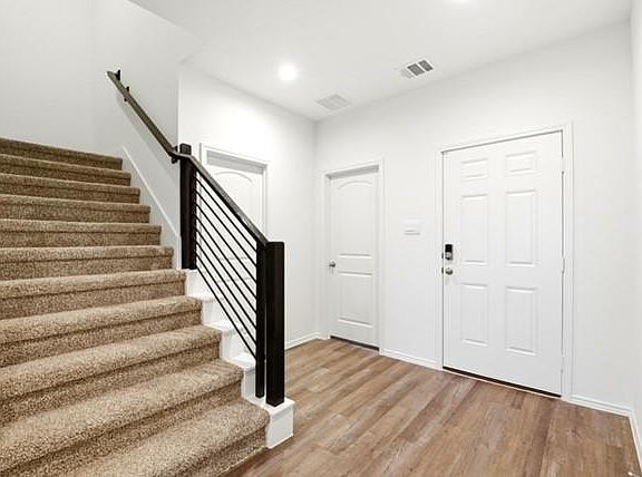 3rd image of 17942 Sommerset Falls Ln