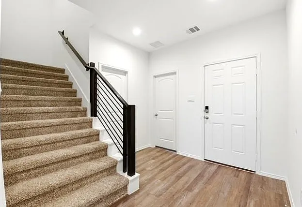 17942 Sommerset Falls Ln — Photo 3