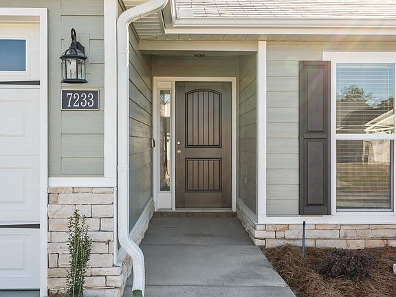 4th image of 7233 Paisley Circle