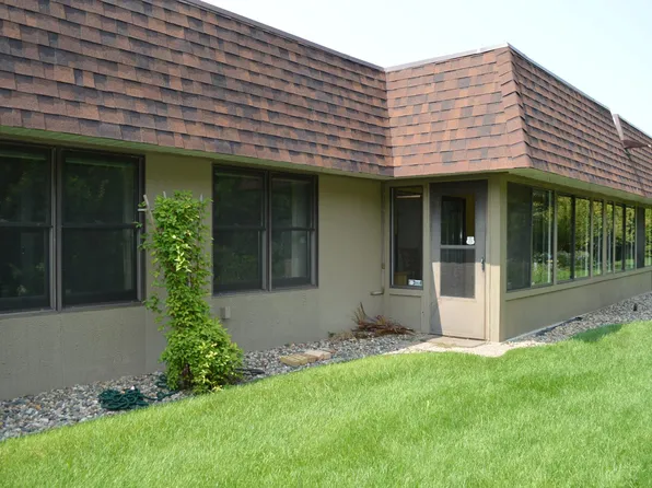 1000 Cannon Valley Dr E Unit 124, Northfield, MN 55057