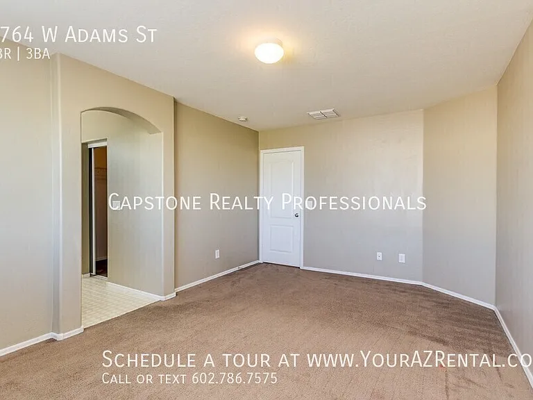 8764 W Adams St — Photo 10