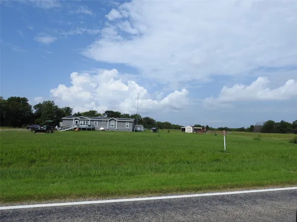 470 Fm 896, Trenton, TX 75490