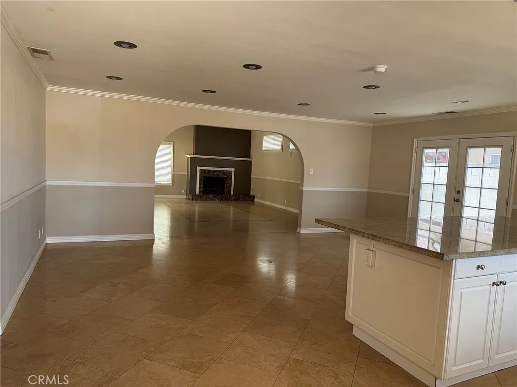 3 bed, 1760 sqft, $3,750 — Photo 3