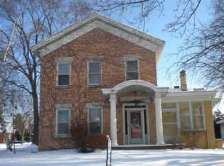111 N Cedar St, Horicon, WI 53032