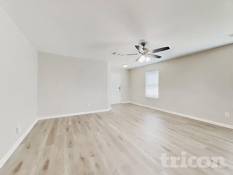 7711 Cypress Edge Dr — Photo 3