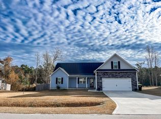 326 White Dove Dr, Hubert, NC 28539