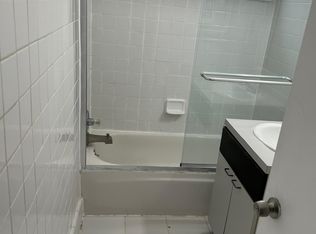 315 W 6th St APT 1, Royal Oak, MI 48067