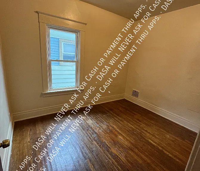 202 Chadduck Ave #LOWER — Photo 8