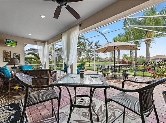 Great Outdoor Space For Entertaining!