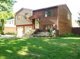 1058 Towner Dr, Bolingbrook, IL 60440