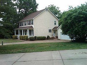 2nd image of 1204 Hastings Ct