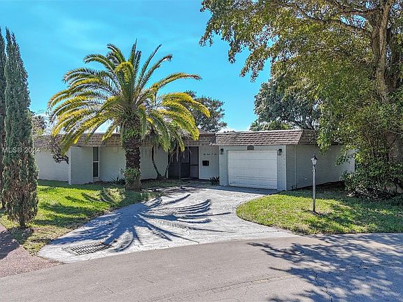 3rd image of 5704 White Hickory Cir