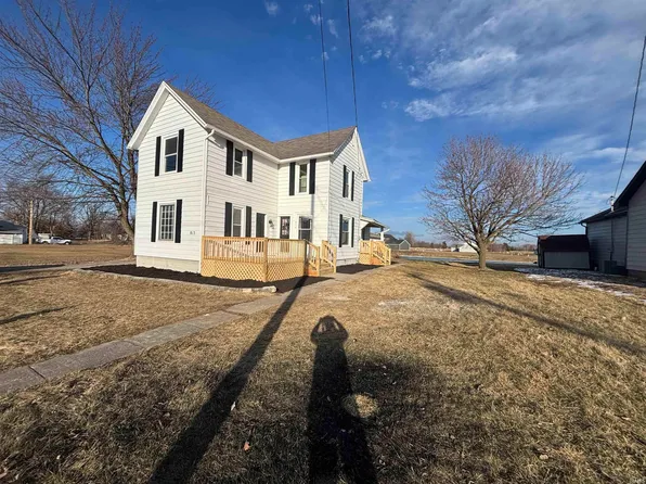 813 N Randolph St, Garrett, IN 46738