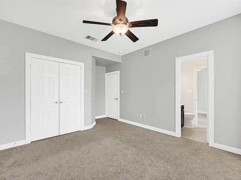 2815 Kings Retreat Cir — Photo 8