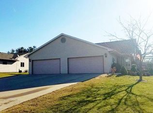706 N Votech Dr, Watertown, WI 53098