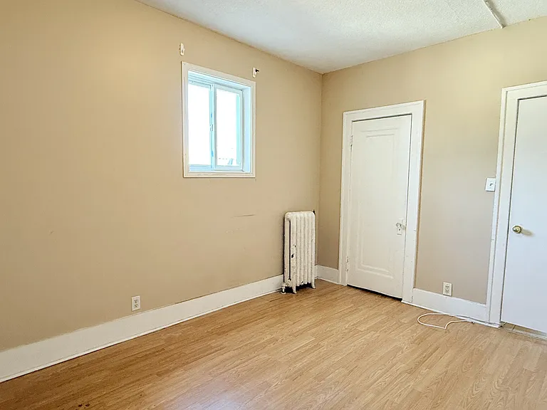 1441 Wyandotte St E #5 — Photo 14