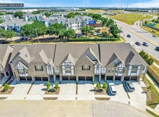 105 Harwood Dr, Lewisville, TX 75067