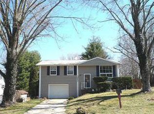 3212 W Meadow Ln, Bloomington, IN