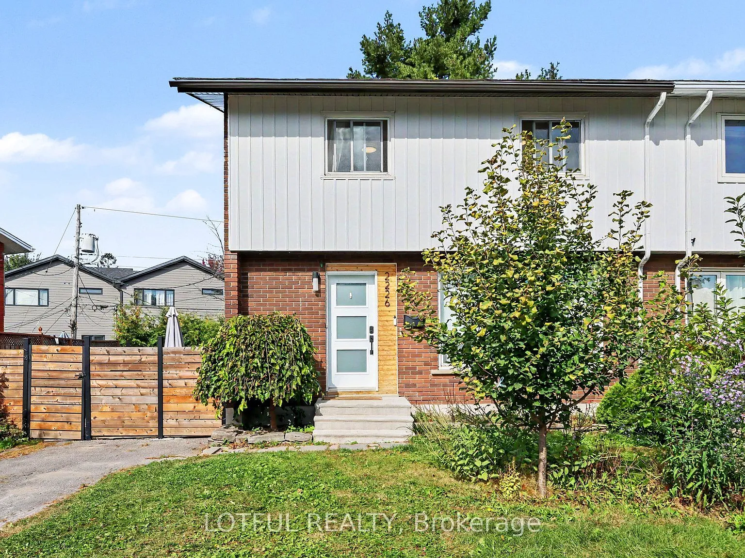 4 bed, $3,200 — Photo 2