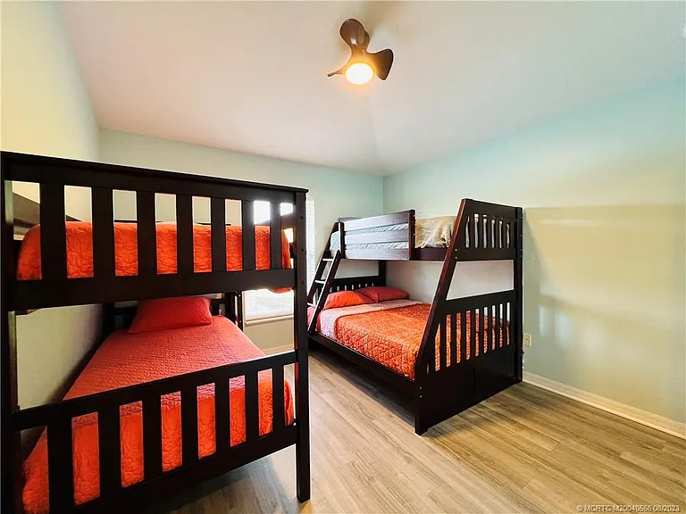 1309 Carlton Ct — Photo 33