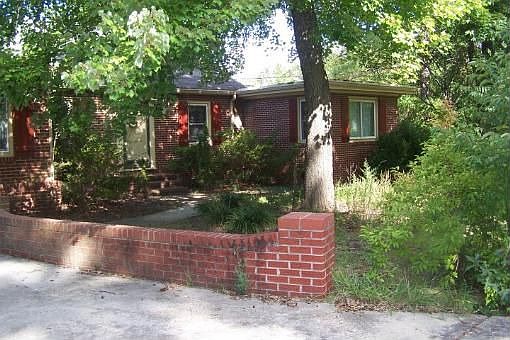 3rd image of 102 Easley St