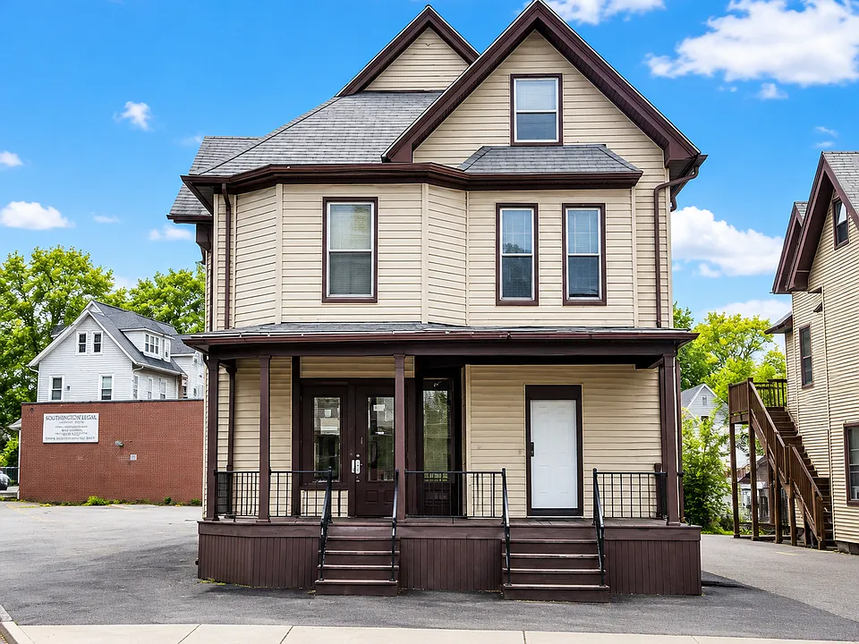 74 Holmes Ave #1