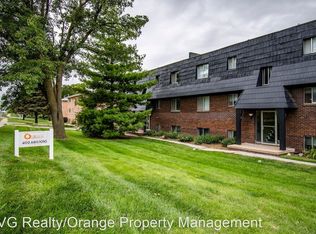 4674 Harrison St #5, Omaha, NE 68117