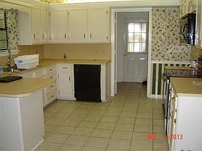4th image of 1103 Warren Dr