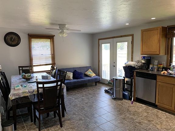 3rd image of 17 Flagstone Pl #17