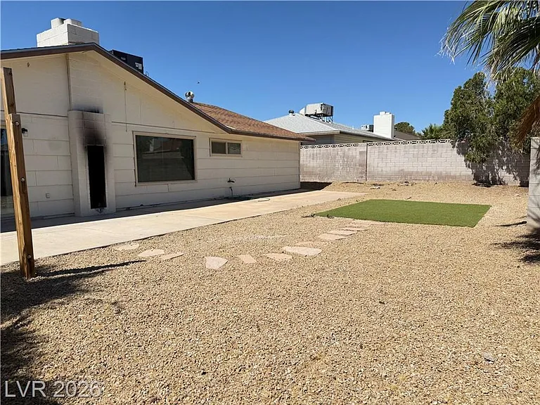 7916 Ducharme Ave — Photo 24