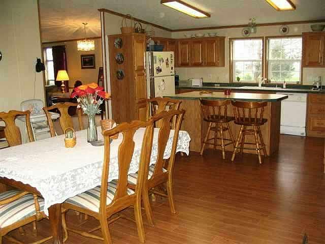 2nd image of 1249 Zook Spur Rd