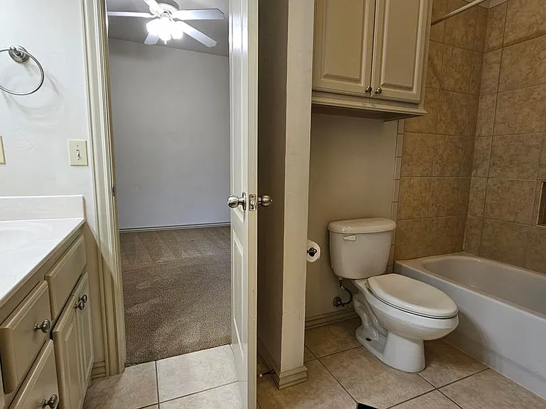 513 Summit View Ct — Photo 21