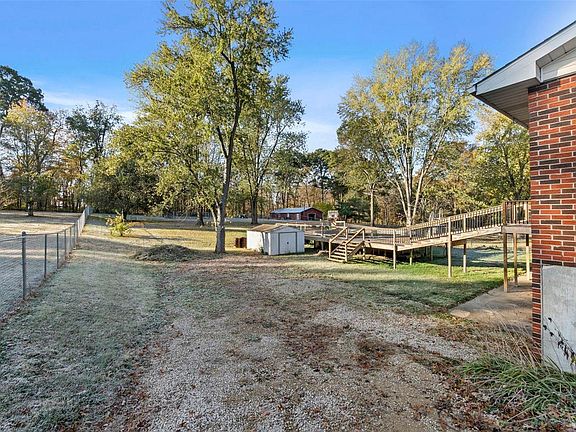 5th image of 141 W Ora Lee Dr