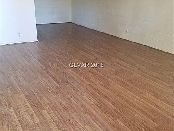 5th image of 575 S Royal Crest Cir Unit 9