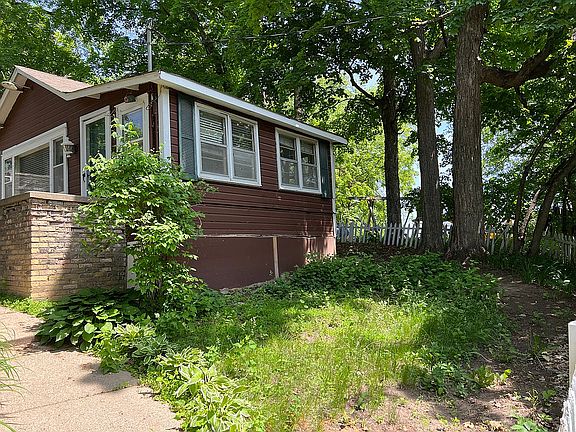 4th image of 3468 Shoreline Dr