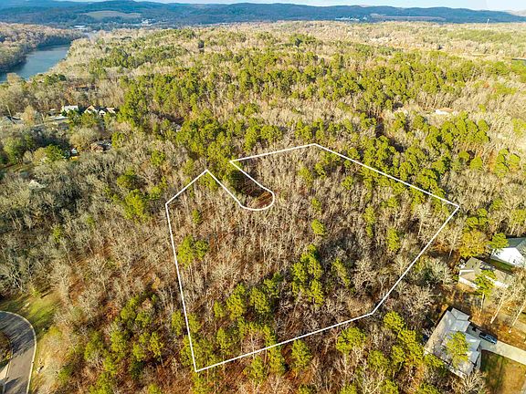 3rd image of Glenwood Ct