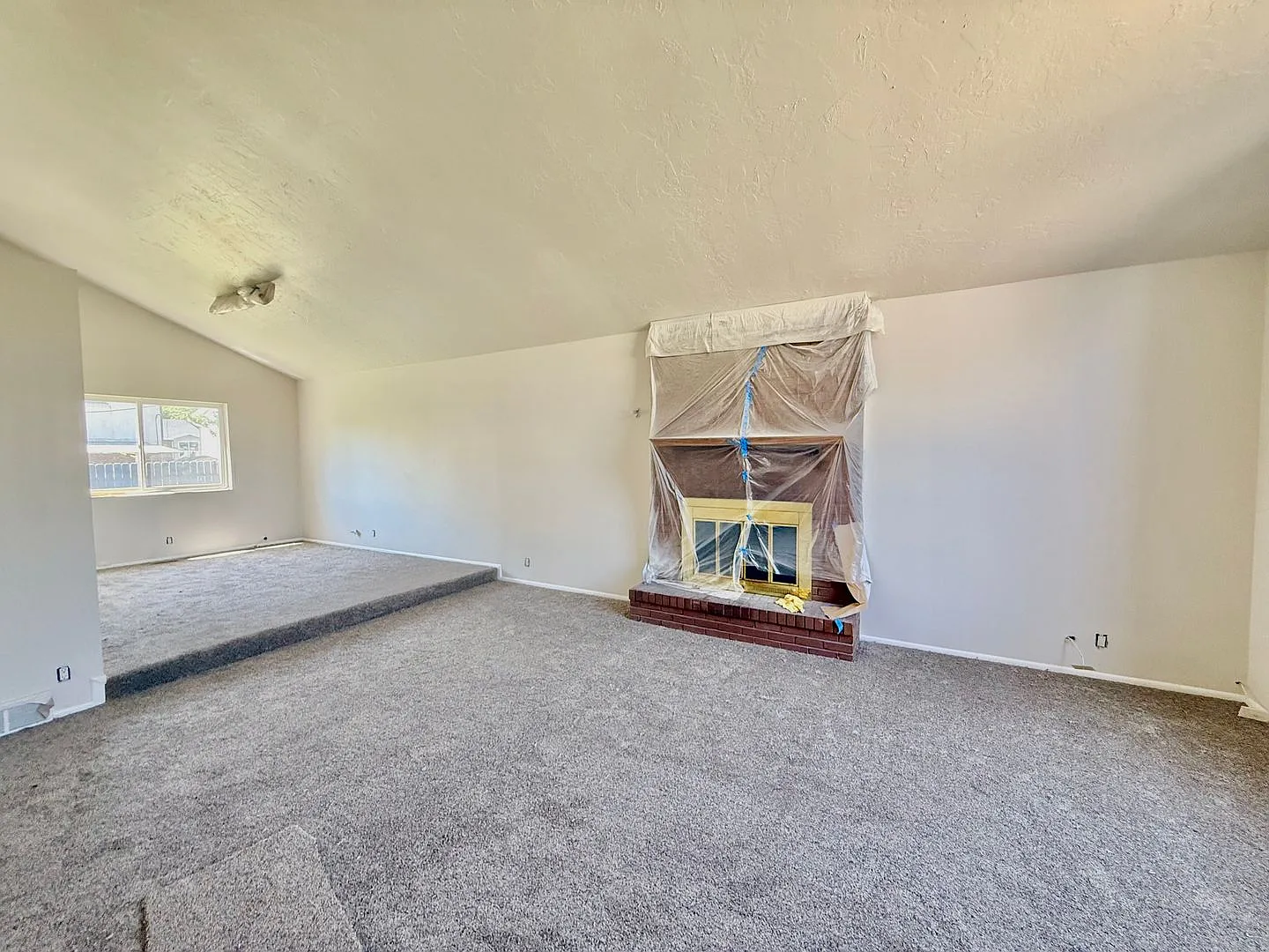 Murray 3-Bedroom Home Available September — Photo 3
