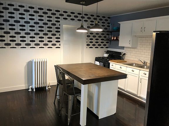2nd image of 463 Houseman Ave NE #1