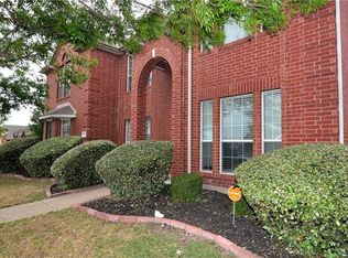 1823 Wildwood Ln, Glenn Heights, TX 75154